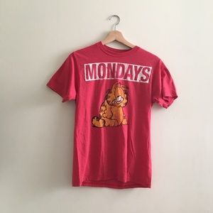 NWOT Garfield Cat “Mondays” Men Graphic Tee